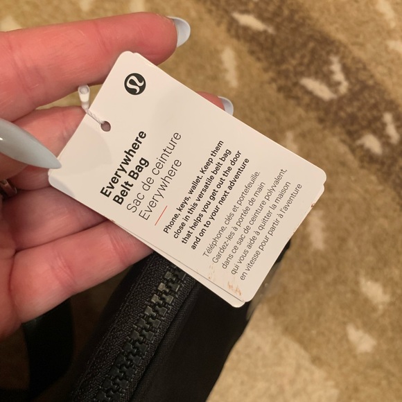 NWT Lululemon belt bag - Picture 4 of 5